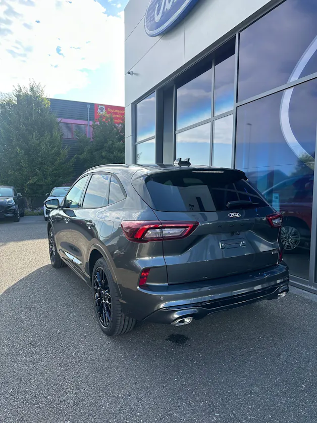 Ford Kuga 2.5 Plug-in Hybrid ST-Lin PHEV/FWD