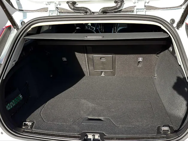 Volvo V60 T8 eAWD Plug in Hybrid Ultra Dark Geartronic