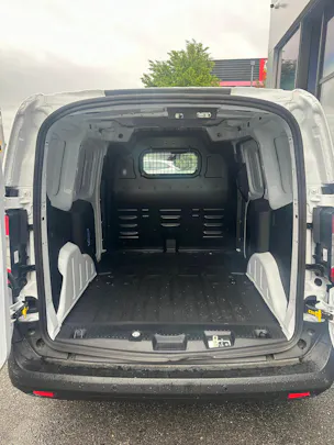 Ford E-Transit Courier van Trend BEV