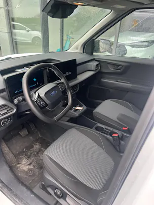 Ford E-Transit Courier van Trend BEV