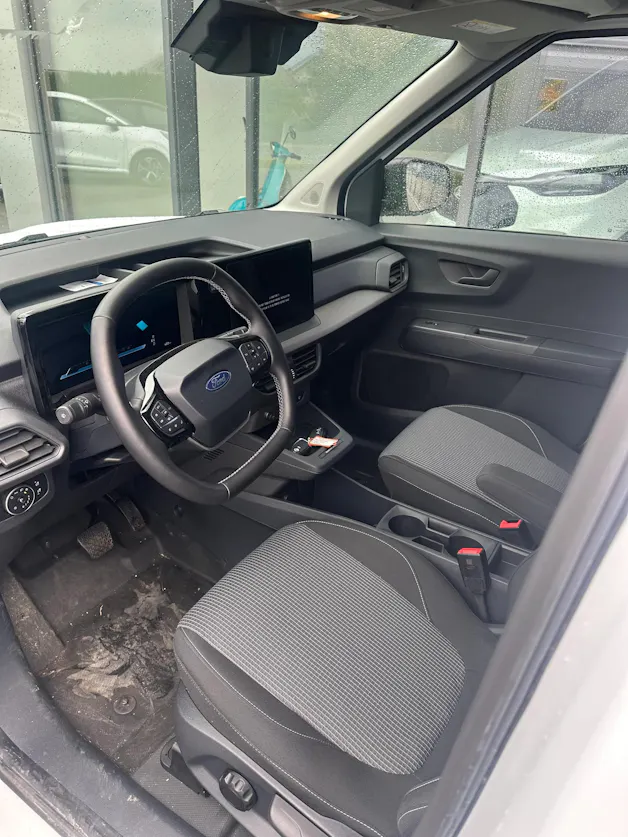 Ford E-Transit Courier van Trend BEV