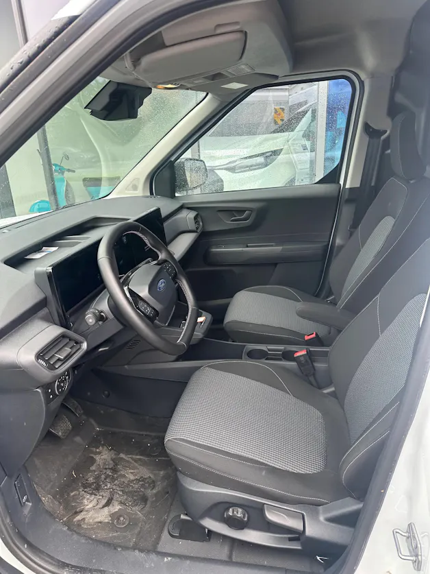 Ford E-Transit Courier van Trend BEV