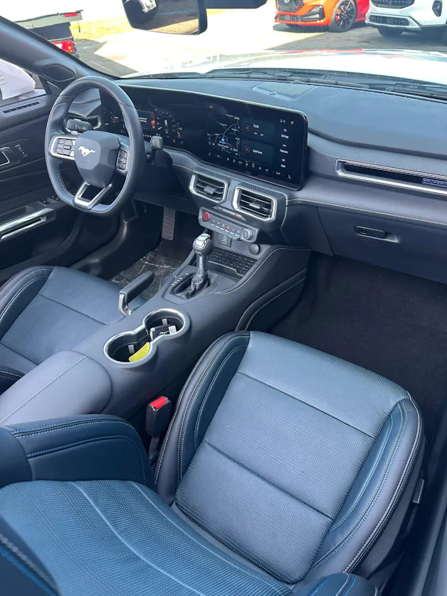 Ford Mustang Convertible 5.0 V8 GT 450CV/Aut.