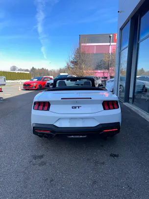 Ford Mustang Convertible 5.0 V8 GT 450CV/Aut.