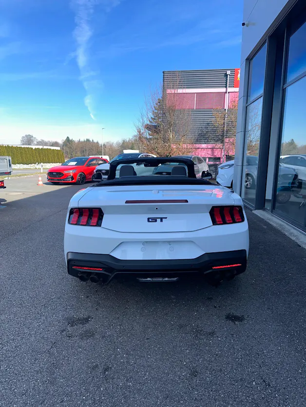 Ford Mustang Convertible 5.0 V8 GT 450CV/Aut.