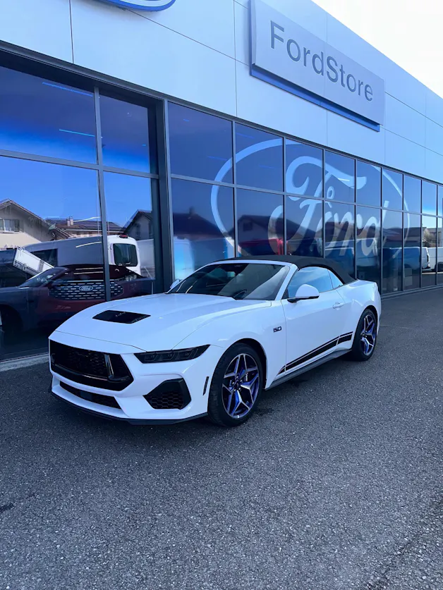 Ford Mustang Convertible 5.0 V8 GT 450CV/Aut.