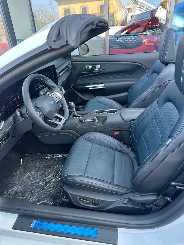 Ford Mustang Convertible 5.0 V8 GT 450CV/Aut.