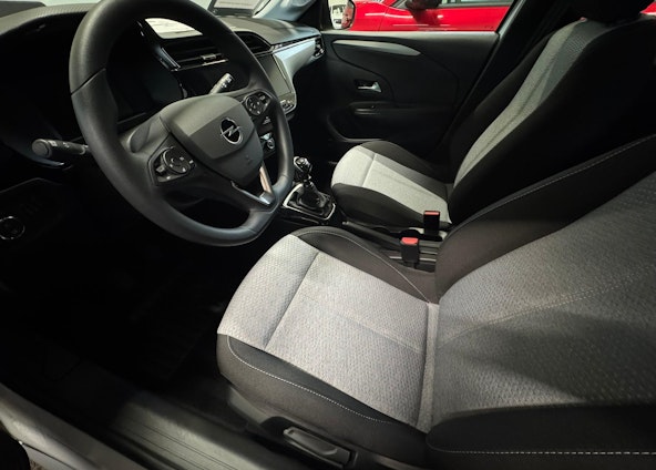 Vehicle image 5 Vehicle image 5