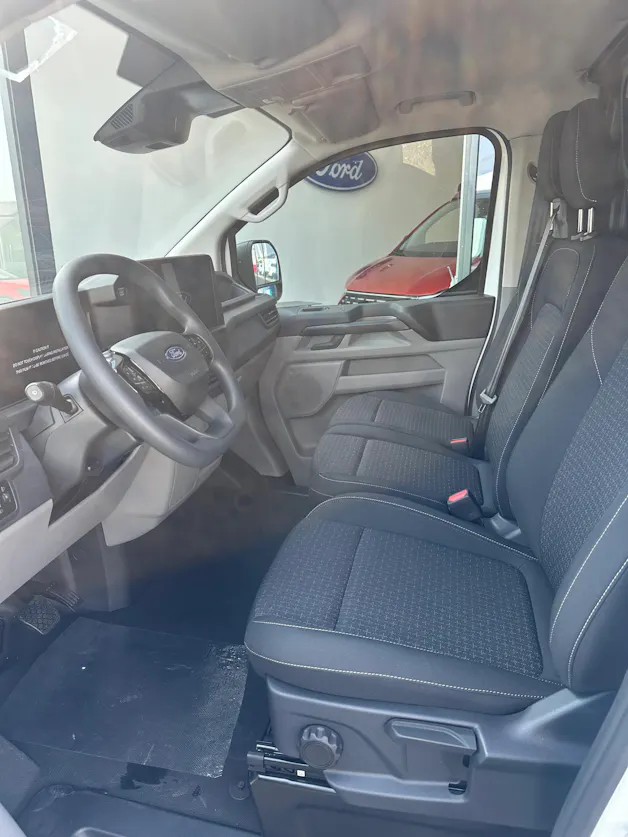Ford Transit Custom Van 320 L1 2.0 EcoBl Trend/136CV/Aut.