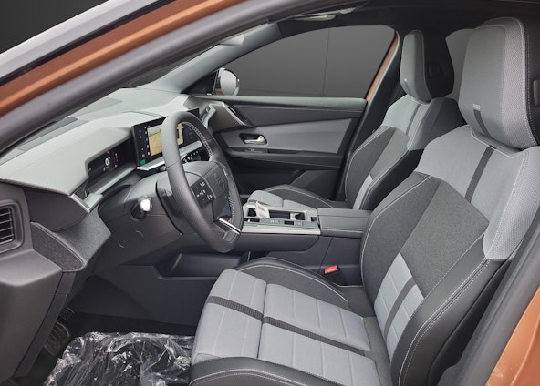 Vehicle image 4 Vehicle image 4