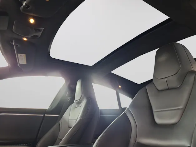 Tesla Model S 75 D