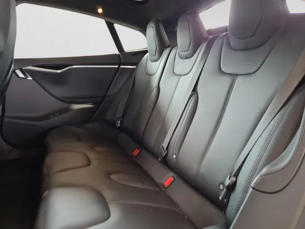 Tesla Model S 75 D