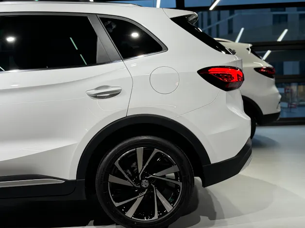 MG ZS 1.5 Hybrid+ Luxury