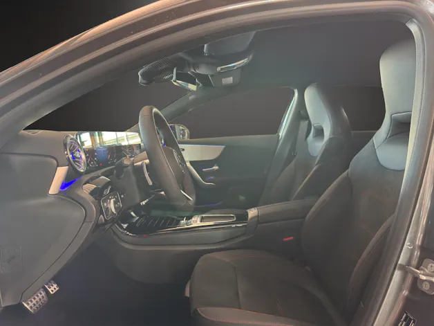 Mercedes-Benz A 250 4Matic 8G-DCT AMG Line