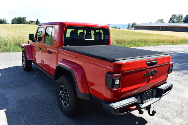 Jeep Gladiator Mojave Sand Runner