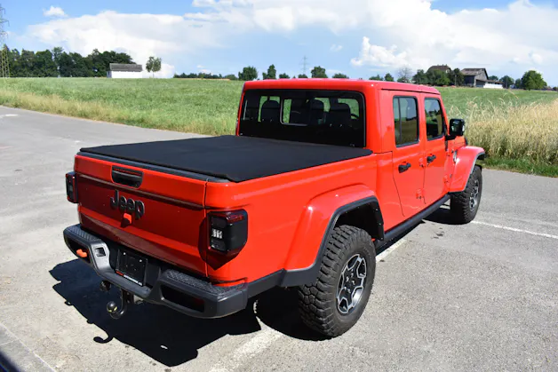 Jeep Gladiator Mojave Sand Runner