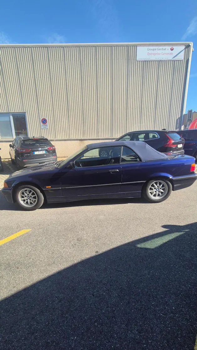 BMW 320