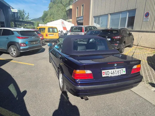 BMW 320