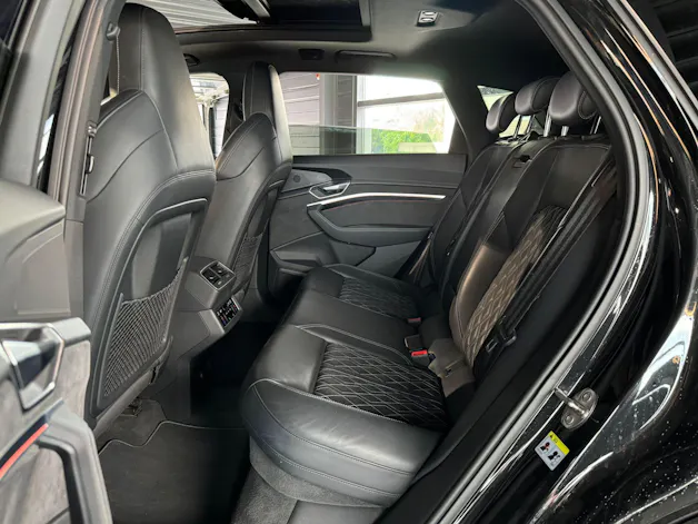 Audi e-tron 55 S Line Black Edition quattro