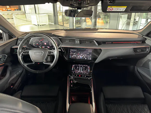 Audi e-tron 55 S Line Black Edition quattro