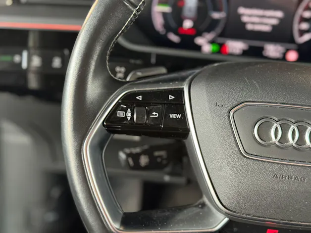 Audi e-tron 55 S Line Black Edition quattro