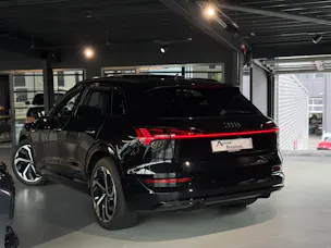 Audi e-tron 55 S Line Black Edition quattro