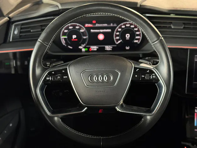 Audi e-tron 55 S Line Black Edition quattro