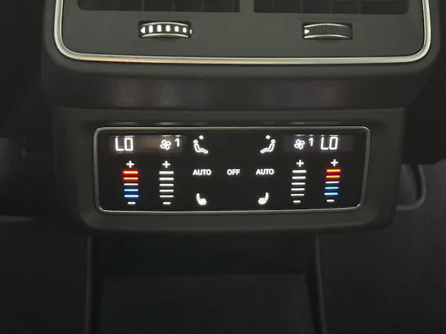 Audi e-tron 55 S Line Black Edition quattro