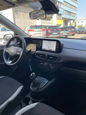 Hyundai i10 1.2 Amplia AMT5