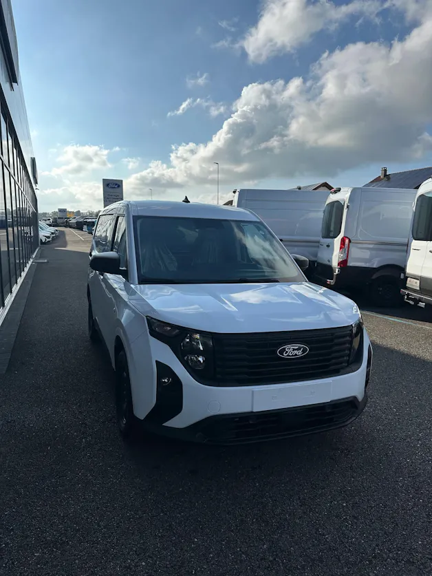 Ford Transit Courier van 1.0 EcoBoo Trend/125CV/Aut.