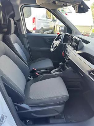 Ford Transit Courier van 1.0 EcoBoo Trend/125CV/Aut.