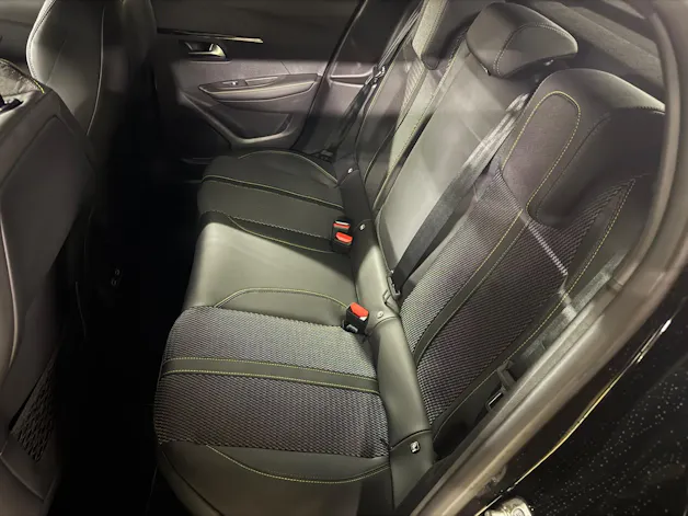 Peugeot 208 1.2 MHEV 145 GT
