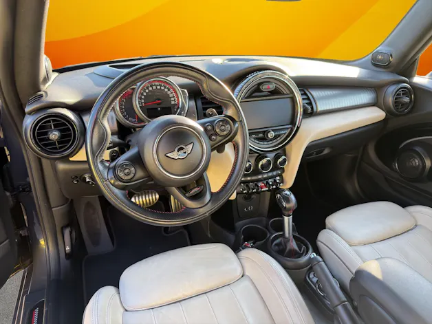Mini Cooper John Cooper Works Cabriolet Steptronic
