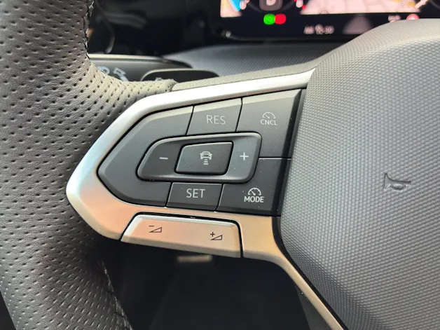 VW Golf Variant 2.0 TSI R-Line DSG 4 Motion