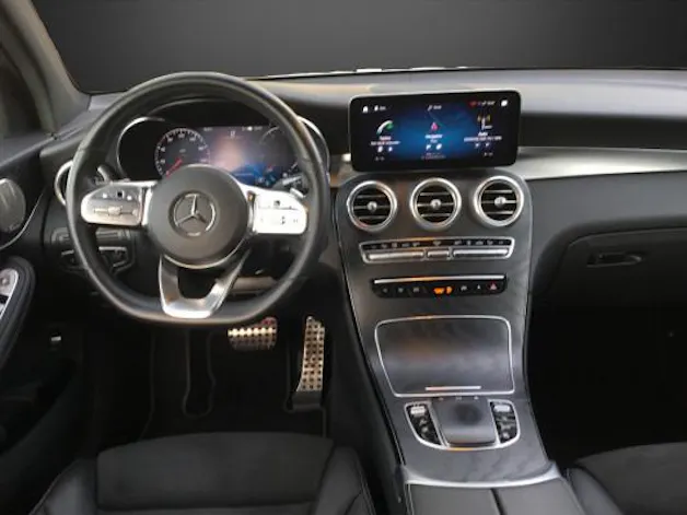 Mercedes-Benz GLC 300 de AMG Line 4M A