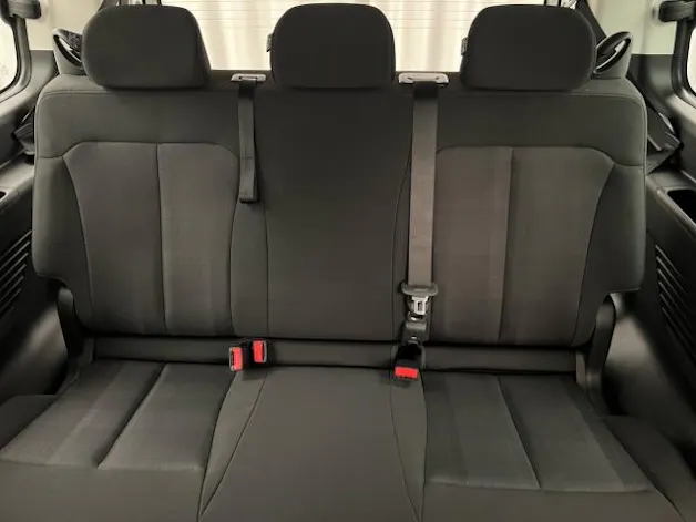 Hyundai Staria Wagon 1.6 GDi HEV Amplia