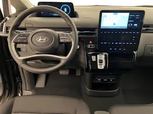Hyundai Staria Wagon 1.6 GDi HEV Amplia