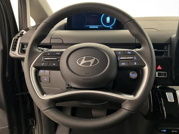 Hyundai Staria Wagon 1.6 GDi HEV Amplia
