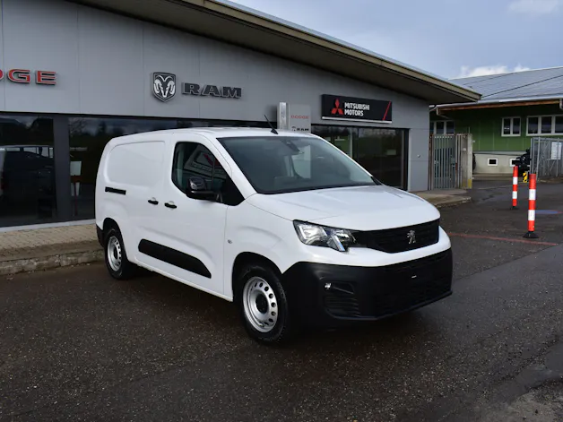 Peugeot e-Partner Long 50kWh Premium