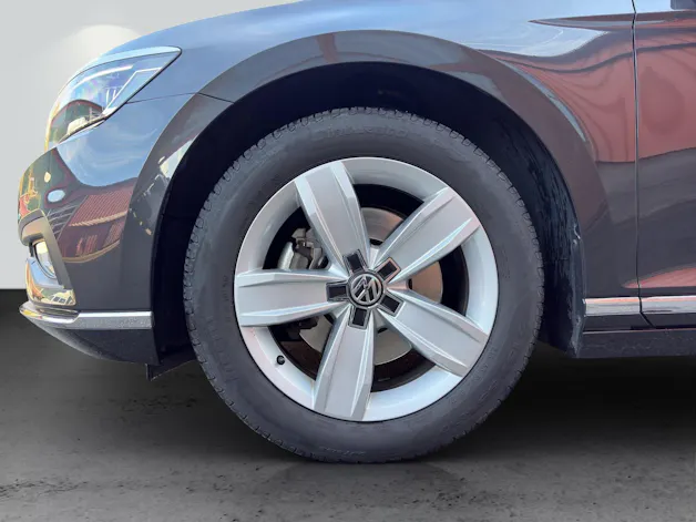 VW Passat 2.0 TDI BMT Elegance 4Motion DSG