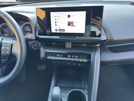 Vehicle image 16 Vehicle image 16