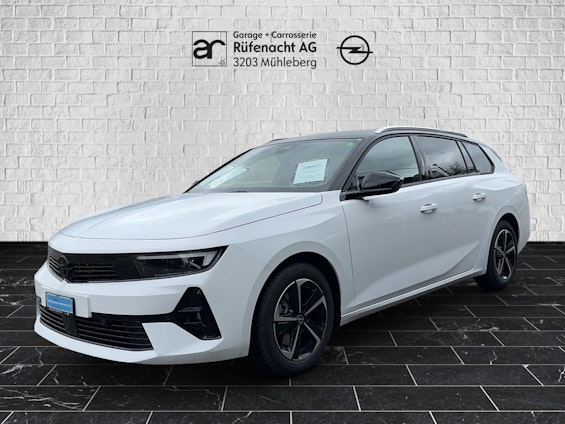 First vehicle image First vehicle image