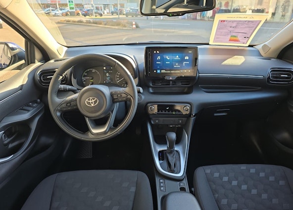 Vehicle image 9 Vehicle image 9