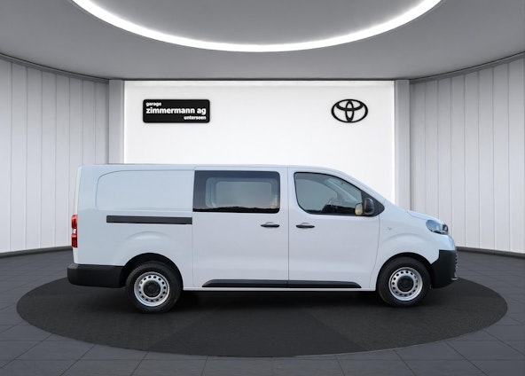 Vehicle image 4 Vehicle image 4