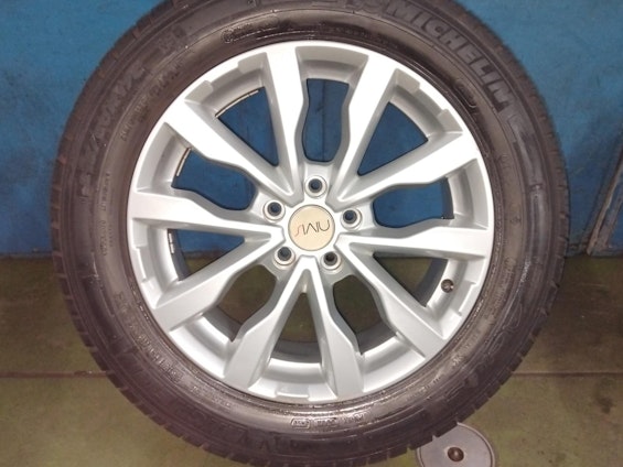 Vehicle image 18 Vehicle image 18