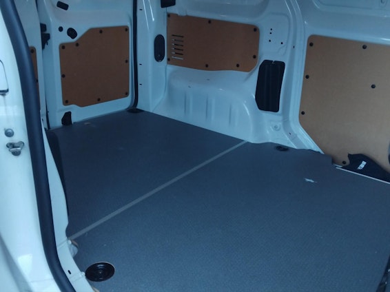 Vehicle image 8 Vehicle image 8