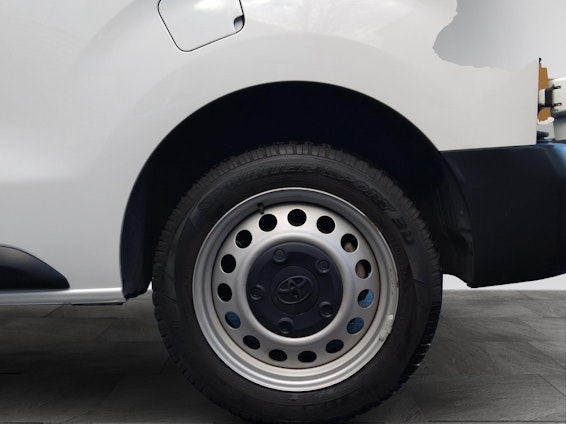 Vehicle image 15 Vehicle image 15