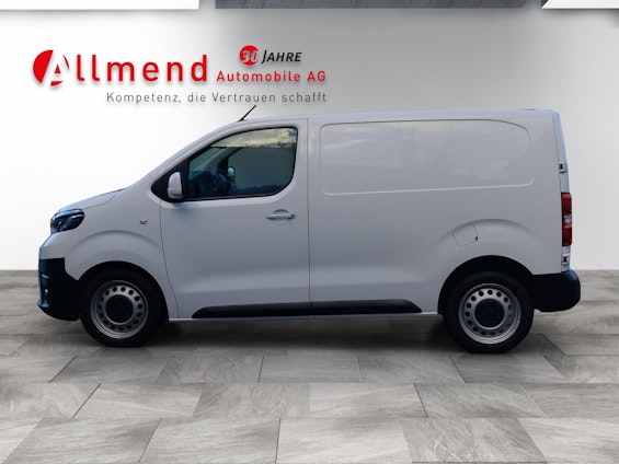 Vehicle image 17 Vehicle image 17