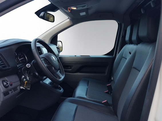 Vehicle image 6 Vehicle image 6