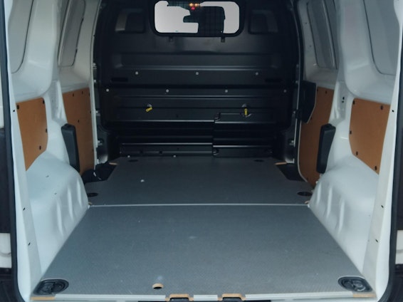 Vehicle image 14 Vehicle image 14